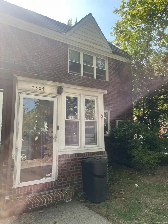 2Bedroom, 1 Bathroom on 2nd floor In the heart of Fresh meadows. Bright and sunny. Freshly painted and new carpeting. Close to schools, transportation, Shopping, parks, and highways.