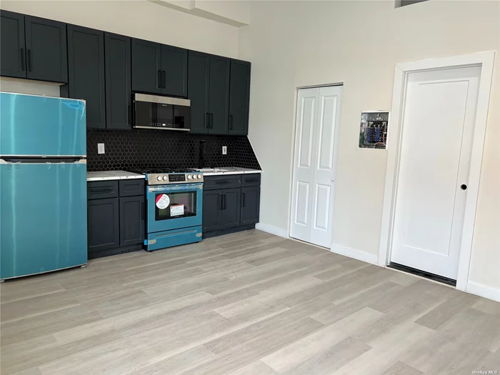 Beautifully renovated studio apartment with private entrance. Right off of Woodhaven Blvd and Atlantic Avenue putting you close to transportation.