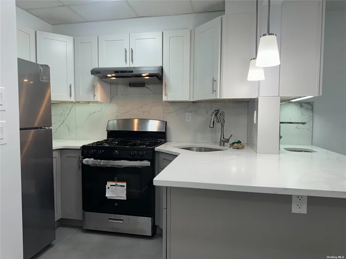 Super convenient location, close to all. Whole new renovated 2bed apt. with new AC installed. Landlord requires income minimum 40X Vs. rent, 700 or above credit, fully background check. Tenant pays for all utilities.