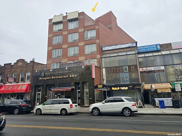 Prime Elmhurst location 16, 800 Sq.Ft 18 year old 5 Story Mixed-use 12 Family, with a 300 person 8, 000 SF multi-level restaurant situated in an ultra busy and heavy pedestrian neighborhood. 2 Blocks to subway. Net Income $380, 000.