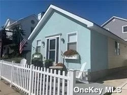 OFF SEASON, CHARMING BUNGALOW OFFERS 3 BEDROOMS & 1 FULL BATH! ENJOY THE CENTER OF WEST END BEACH LVIING THROUGH THE FALL, WINTER, SPRING MONTHS! EASY ACCESS TO BEACH, BOARDWALK, PUBLIC TRANSPORTAION & SHOPS/ RESTAURANTS. STREET PARKIING, WASHER/DRYER, NO PETS!