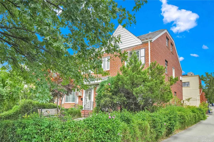 Welcome to 141-67 72nd Crescent in Kew Gardens Hills, a delightful, fixer-friendly residence that perfectly blends comfort and convenience. This inviting home features a well-designed main floor with a spacious living room, a formal dining area, and a bright eat-in kitchen, along with a handy half-bathroom. The second floor is home to three comfortable bedrooms, while the third floor boasts a large room to be used as extra living space and/or a private bedroom. The full, finished basement extends your living space and includes an additional half-bathroom. Located near the Q20A and Q20B bus routes and just a short walk from the Q46 bus, this property provides easy access to major transit hubs, making commuting and travel a breeze. Home is also around the corner from Main Street where you will find shops, restaurants and houses of worship! House has a backyard and a parking spot.