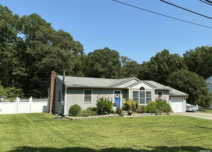 Cozy ranch boasting 3 bedrooms, 2 baths, eat in kitchen, living room dining room combo and full basement with outside entrance. Home is situated on a Cul de sac. Do not disturb occupants.