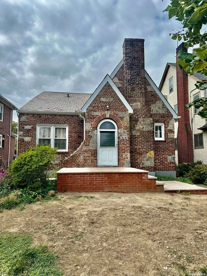 RARE legal 2 family home in Flushing by Kissena park. Featuring 2nd floor with its own seperate entrance with 1 bedroom, 1 living room, 1 full bathroom, and a renovated kitchen. Conveniently close to all. Water & heat is included.