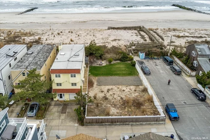 Large 53x100 direct Oceanfront corner lot