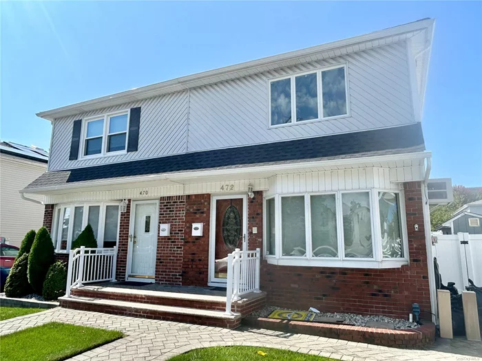 Tottenville Section, 3 Bedroom, 1 1/2 Bath, Full Basement. Open Floor Plan,