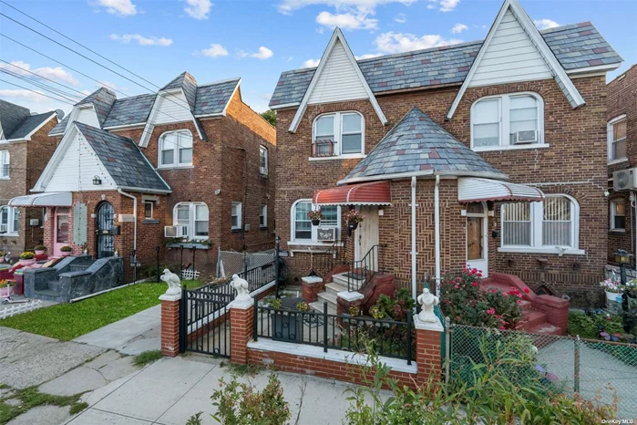 Beautiful Semi-Detached brick one family house in the well desired area of ozone Park, The first floor has a living room, dining room, kitchen and half bathroom. There are three bedrooms and a toilet on the second floor with full finish basement. One Car garage detached .The whole house is well-lit and well-ventilated. Convenient location for drive to shopping , Jamaica hospital, JFK airport, public transportation, and parks. Must see!