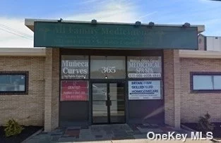 1000 square feet of medical office space in downtown Amityville. Can be divided into two 500 square foot units. Includes access to common waiting room.