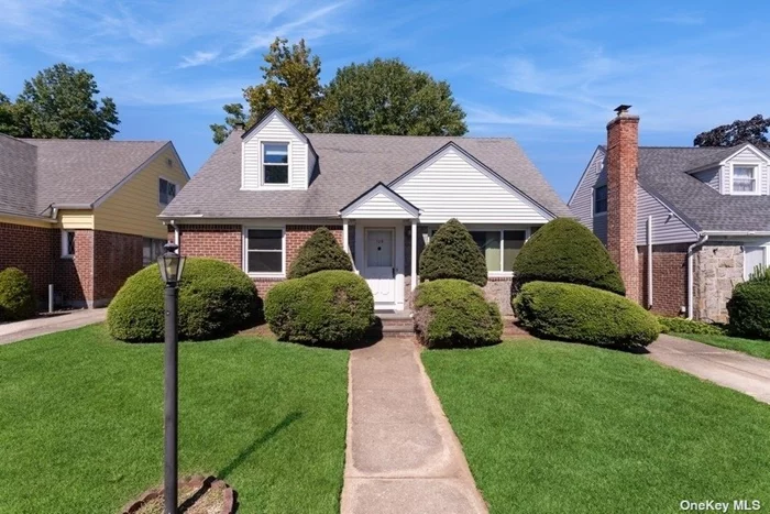 Lovely mid-block Herricks wide-line cape with pretty 3 season enclosed back porch with nice private yard. Kitchen and both baths have Quartz counter tops. Electric updated 2018, updated windows, 2017, 1st Floor Bath updated 2017. School Bus for Center Street School and Herricks Middle School.