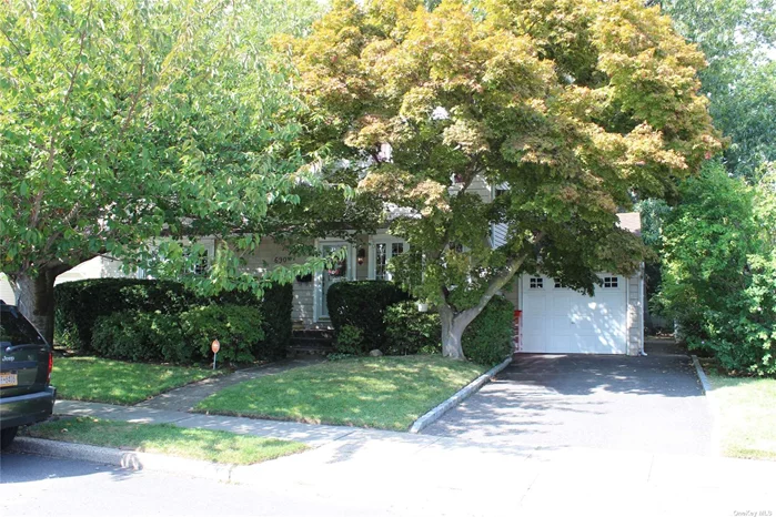 Center Hall colonial in the heart of the dogwood section of Franklin Square with SD#17!!!! Features Large Formal Dining room; Formal Living room; New Eat-in-Kitchen, 2 New Full Baths, Master Bedroom with new 1/2 Bath w/large closet, 4 additional bedrooms, sitting area. approx last 5 to 6 years New Windows, new PVC Fence, 200 amp service. Brick Paver Patio. Too much to list, Large parklike property. .