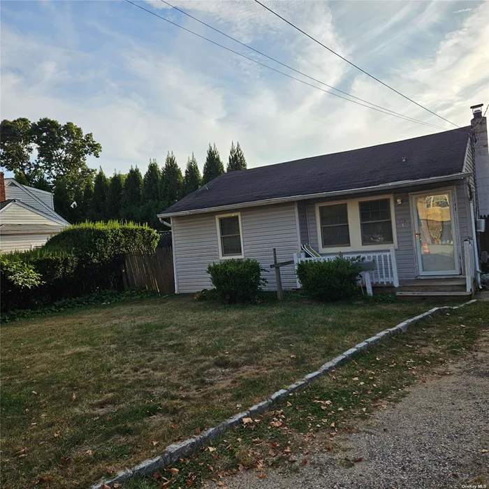 2 Bedroom 1 Bath Ranch home with Full Basement. Entrance on outside. Come make this home yours!