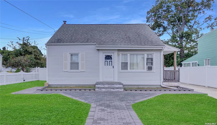 Cape Rear Dormer,  features 4 Bedrooms, 3 Full Bath, Full Finished Basement with OSE. Hard Wood Floors, newer vinyl siding,  1 Detached Car Garage, fully fenced back yard, tremendous potential. This home is close to parks, beaches, shops, restaurants, golf, and all the amenities that Plainview has to offer. If you are looking to purchase in Plainview NY 11803. This home is a must see!