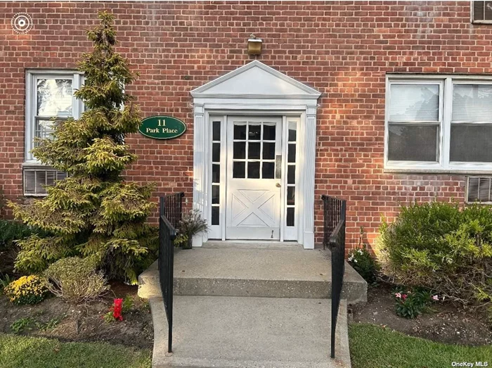 Spacious 2nd Floor One Bedroom Apartment in very desirable Rockville Centre. Large Living Room, Dining area. Kitchen with granite counters, dishwasher and SS appliances. Full updated bath Plenty of closet space. Convenient to shops, restaurants and train. Laundry Room on site