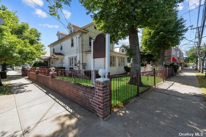 Lovely three large bedroom apartment featuring three bedrooms, one bath, and hardwood flooring.