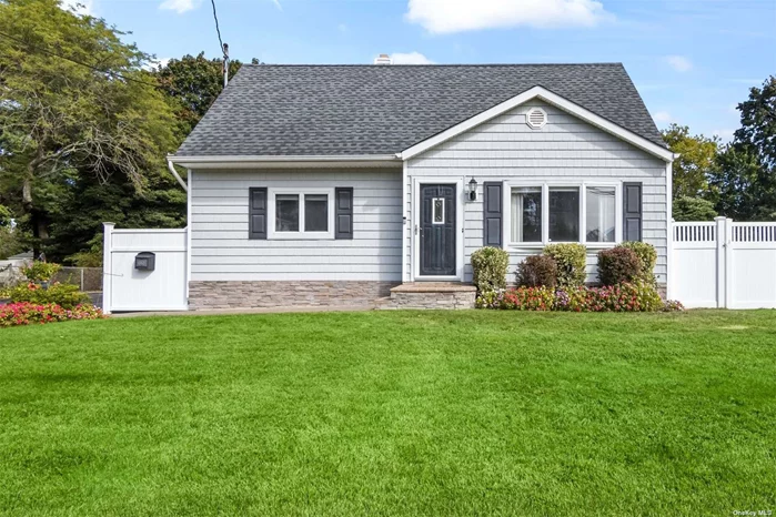 Spacious expanded cape, with extended entertaining area, set on an oversized, beautifully landscaped property in the heart of Brightwaters Farm. Hardwood floors and tile throughout first floor; new engineered hardwood floors throughout second floor. Rear extension features a dining area and a step down family room with radiant heat, and a high ceiling with abundant natural lighting. Newer bathroom, roof, siding, gutters, walkway, entrance and appliances. Fully finished basement, 200 amp electric, detached 1 1/2 car garage. Backyard is meticulously maintained and offers multiple quiet, tranquil areas for relaxation and entertaining.