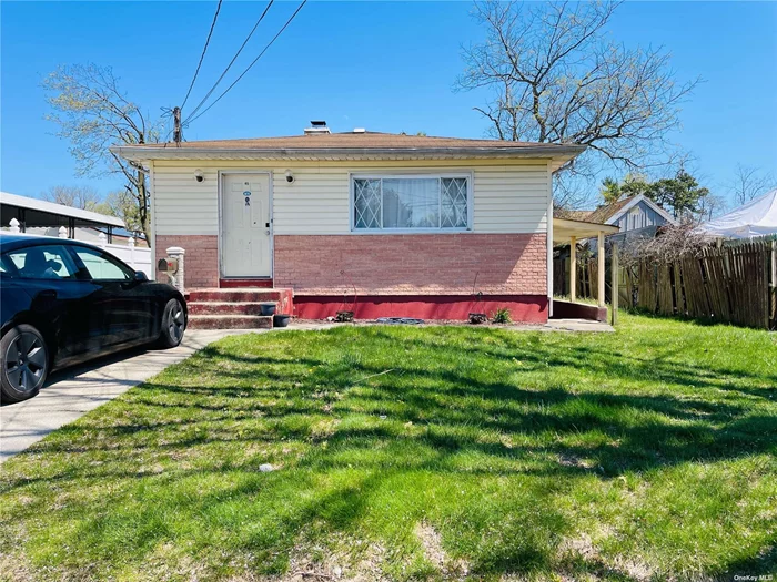 Spacious Home, Full Finished Basement with OSE! Spacious 3 Bedroom home, Full Finished basement with Outside Entrance and plenty of extra room for guests.