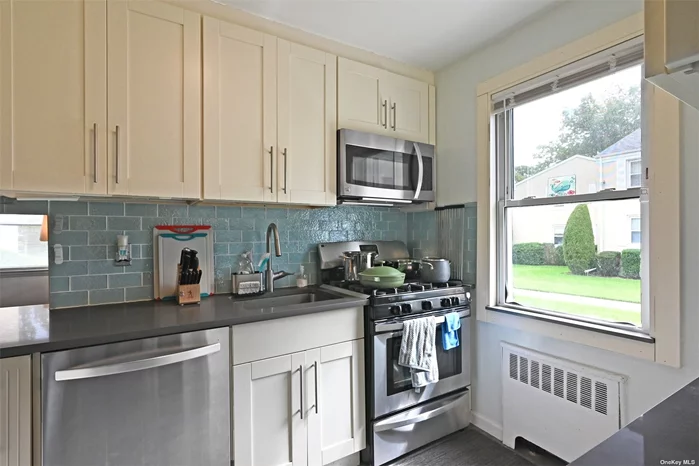 Lovely move-in ready 2 bedroom apartment... Updated kitchen