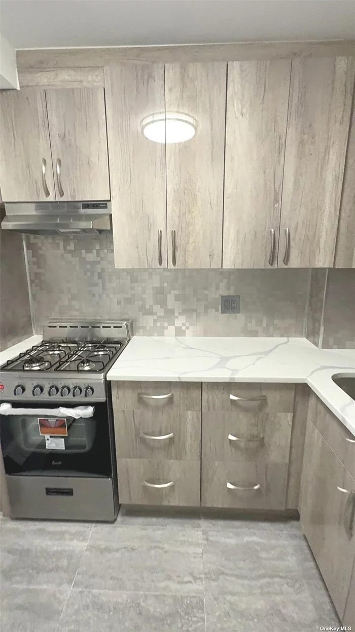 Newly Renovated studio apartment located in the coop Park Plaza building in the Heart of Rego Park. The Apartment features brand new appliances, Quartz Counter top, Private Balcony and Hardwood floor through out. 24 Hours Doorman, just steps away from shopping mall.