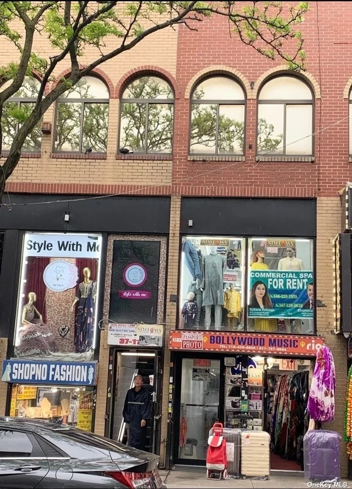 Approx. 320 sqft store for Rent on the busiest 74th St in Jackson Heights. Available from Nov 1st. The tenant is responsible for 15% of the electric bill, water bill, and common charges. Heavy foot traffic, nearby Subway station, buses, restaurants, shops, banks, groceries, etc. Excellent location for any business!