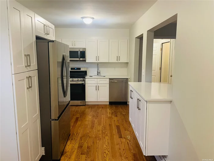 Welcome to this recently fully renovated bright and immaculate 2bedroom 1 bath unit, With hardwood floors throughout and an all new kitchen with new appliances and cabinetry. nested in a beautiful neighborhood. Close to all shops and public transportation.