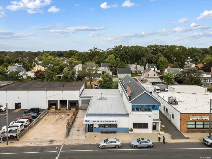 Excellent opportunity for an end-user to occupy this warehouse. The building is almost 3, 800 SF. The roof was replaced last year. Delivered vacant at closing. Low taxes of approximately $13, 500. won&rsquo;t last!!