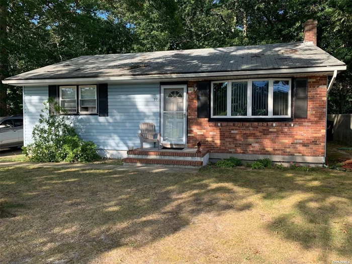 Cozy 3 Bedroom Ranch, Features Full Basement w/outside entrance, Low Taxes. Close to schools and shopping. Nearby Splish Slash, Beaches, Wine Country.