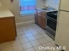 2 Bedroom apt on the 3rd floor , painted and ready to go, close to bus, shops and highway