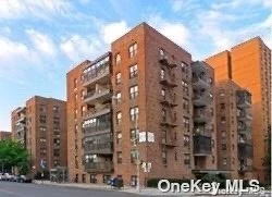 Large two bedrooms, two full bath apartment with extra large balcony. High floor with beautiful views, close to transportation, shopping and dining.