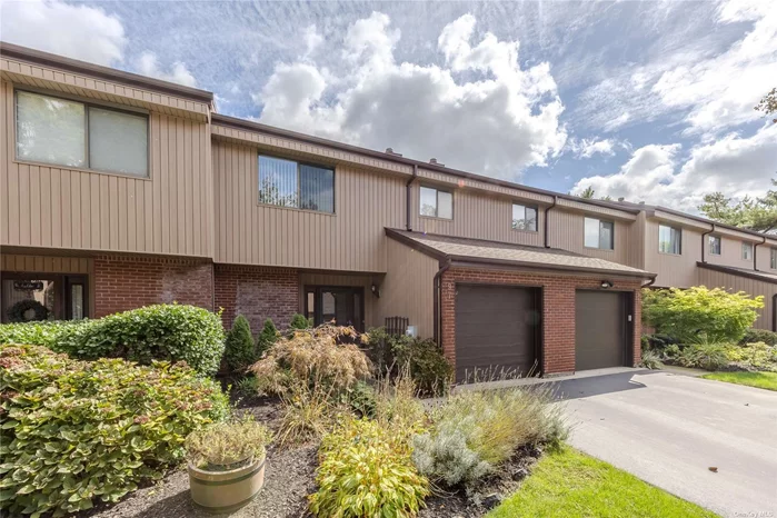 Move right in this beautiful and immaculate 2br/2.5bth Berkshire model in the highly desired Timber Ridge community. Features include 2 story high ceilings in lvr, dr, highhats skylight, granite counters, SS appliances, cac, gas heat, Community amenities include tennis, inground pool, lake view ! A must see !