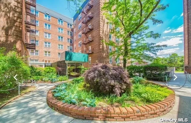 Bright & Sunny Studio in the downtown Flushing. Well maintain live in condition. Elevator Building Features has Hardwood, Laundry room and Living Super.and Beautiful Private Garden, Court Yard. Low Maintenances Fee $376 Included Water, heat. Conveniently Located at Downtown Flushing, walking distance to 7 train subway, buses and LIR. Close to All Shopping, supermarkets, Restaurants. Must See To Appreciate.