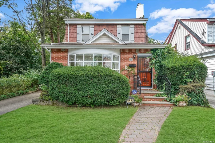 Nestled in the heart of Addisleigh Park, St. Albans, this charming single-family home sits on a peaceful private street, just steps away from a beautiful park (Roy Wilkins). This well-maintained property boasts 3 spacious bedrooms and 2 modern bathrooms. The formal living and dining rooms provide elegant spaces for gatherings. You&rsquo;ll love the huge 2-car garage, which also features an enormous bonus duplex garage-offering endless possibilities for storage or a workshop. With a private driveway and a full FINISHED basement, this home combines comfort, style, and practicality in a prime location.    Book a tour TODAY Easy to show ....  ZONED FOR 2 FAMIL R3X