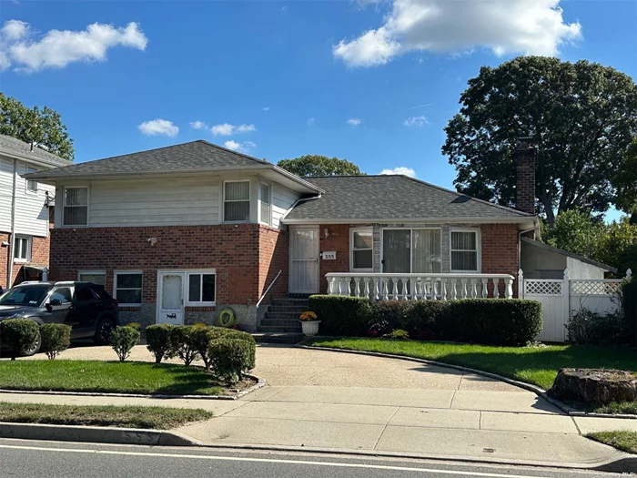 Move in condition split level home,  3/4 bedrooms, 3.5 bath, Living room with sliders to marble front porch, FDR/EIK/ Ground level Den w/door to the back yard. CAC,  2 room bounce space, could be used as a 4th bedroom, office, or auxiliary apt with proper permits.