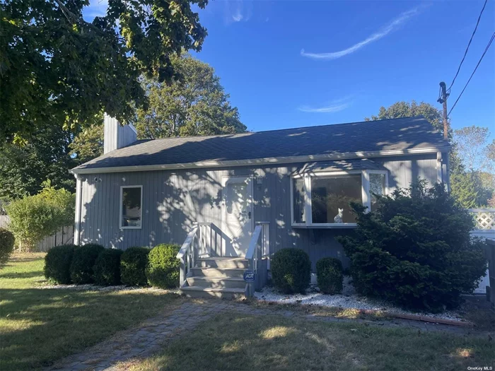 This is a charming 2-bedroom, 1-bath ranch, ideal for those seeking a cozy and comfortable home in the Hamptons area. East Quogue offers a quaint, small-town feel while still being close to beaches, parks, and local amenities.