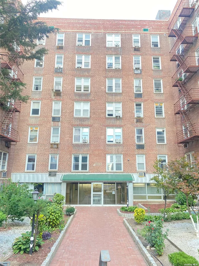 This condo is located in a prime location of downtown Flushing. The unit is fully renovated and in moving-in condition. This unit has 2 bedrooms, 2 full bathrooms, a modern kitchen, a bright living room, a formal dining area, and a balcony with brand-new tile flooring. Conveniently located with a bus stop right in front of the building and just 8 minutes from the 7 train subway station. The neighborhood has easy access to supermarkets, doctor&rsquo;s offices, a hospital, post office, and library. With a low maintenance fee and easy upkeep, this unit is perfect for personal living or as an investment rental opportunity.