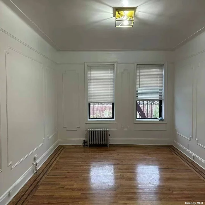 New renovated LARGE 1b1b ON 4th floor, tenant pays Electric and Gas, Walking distance to subway station and bus station, Queens Blvd is close to all kinds of businesses