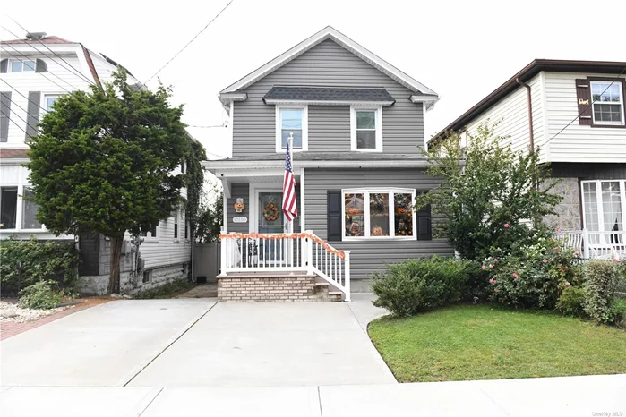 LOVELY 3 BEDROOM HOUSE, LARGE LIVING ROOM, SLIDING GLASS DOORS OFF OF THE DINING ROOM TO A FULL SIZE DECK WOODEN FLOORS, FINISHED BASEMENT WITH LAUNDRY ROOM AND F.BATH 3 NICE SIZE BEDROOMS, HOUSE WAS VINYL SIDED 3 YEARS AGO