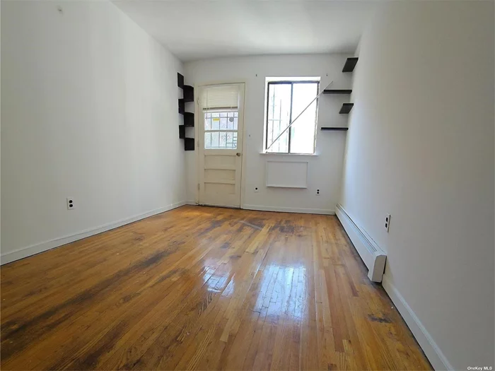 Prime Location, Newly Renovated 3 BR, 2 Bath, 2nd floor, New Bathroom, Fresh Paint, and New Oven in Kitchen. Heating Including, Located in convenient location near to Queens Center Mall, Subways, Bus and Restaurants. Rare Find.