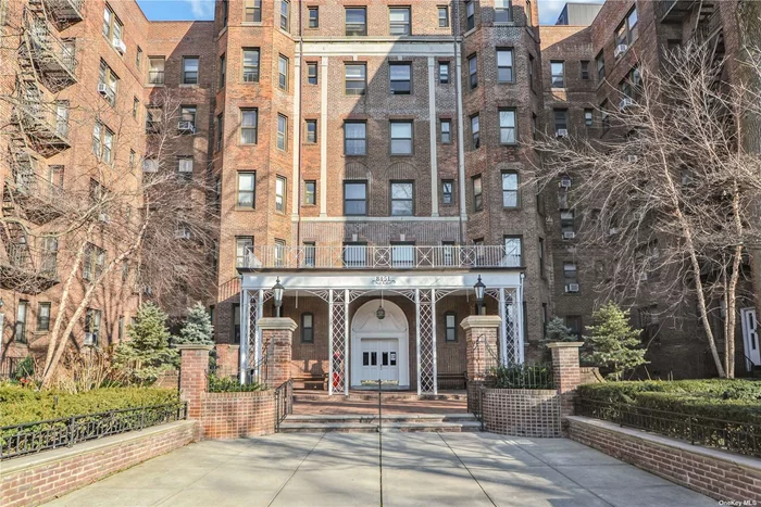 Gorgeous spacious 2-bedroom, 2-bathroom apartment in a charming pre-war building located in Kew Gardens. This freshly painted unit boasts beautiful hardwood floors and a cozy breakfast nook. Residents will appreciate the building&rsquo;s amenities, including on-site laundry facilities, bike storage, and a fitness room. Conveniently situated near shopping, LIRR, subway, bus services, and schools, this apartment provides a perfect blend of comfort and accessibility. Don&rsquo;t miss your chance to own this lovely space in a vibrant neighborhood!