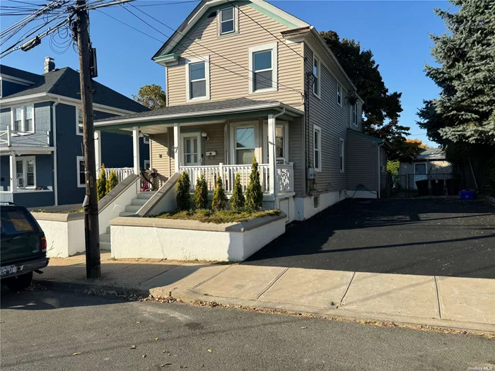 Duplex, 2nd floor 2 Bedroom&rsquo;s, Large Living Room, Eat In Kitchen, Full Bath, Driveway parking and Street parking, great views.