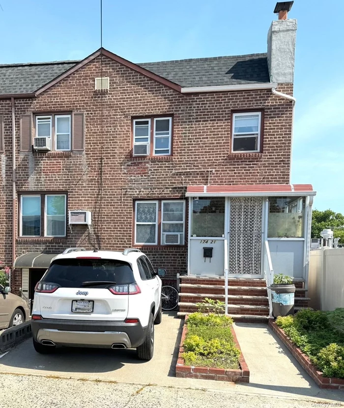 Excellent School District, 4 Brs 2.5 bath Semi Detached house, newly installed split air conditioner, washer and drier inside the house, two levels and finished basement, private parking, beautiful backyard, easy transportation, close to all.