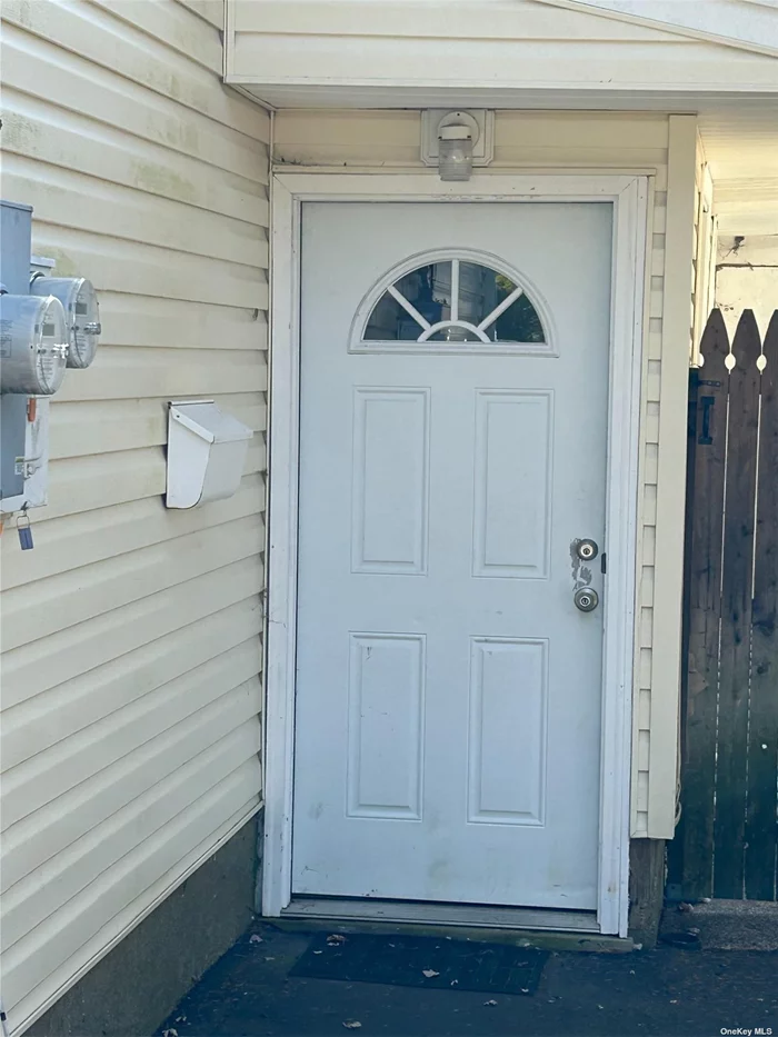 Welcome to this Charming 1 Bed, 1 Bath in the Heart of East Northport. Enjoy Spacious Living Room, a Modern Kitchen and Ample Storage Space. Located Near Stores, Dining & Major Highways.