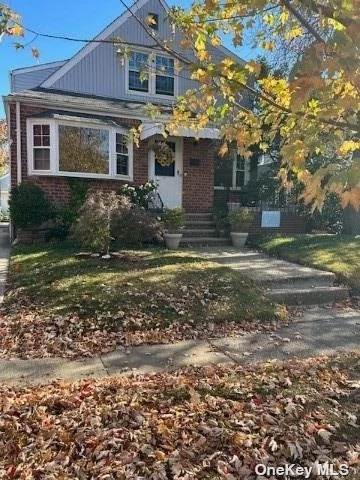 Lovely Sunny And Bright 2nd Floor Apartment In The Village Of Floral Park! Features, 2 Bedrooms, Large Living Room, Eat In Kitchen And Full Bathroom. Driveway Parking For 2 Cars, And Wall A/C Unit Included. Close To Transportation, Shopping, Park & Pool. No Smoking & No Pets.