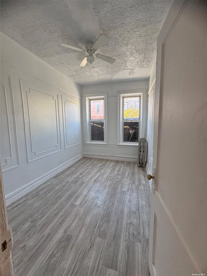 This spacious two-bedroom apartment consists of a living room, an eat-in kitchen, and a full bathroom. It&rsquo;s central to houses of worship, public transportation, schools, hospitals, and shopping centers.