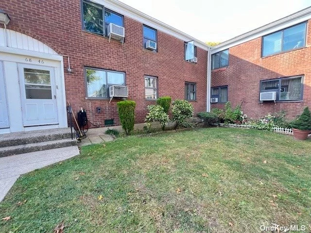 COOP -3 BEDROOMS GARDEN APARTMENT -Inside Of Court Yard. Garden View. Lower Unit. Convenient To All. 69 Ave & Springfield Blvd. Alley Pond Park. Bus Q27/88, Qm5/8/35 To NYC. 2 Shopping Center Nearby.no dog , cats ok , owner occupied must , 5% of flip tax pay by seller .SOLD AS IS CONDITION!!!