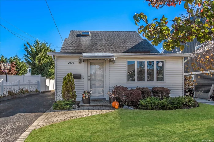 Welcome to 2479 Riverside Dr, a beautifully updated starter home in the highly desirable Mandalay Bay area of Wantagh. This charming 3-bedroom, 1.5-bath home was fully renovated in 2019, featuring a modern kitchen with brand-new appliances and stylishly updated bathrooms. Perfectly located just around the corner from Mandalay School and Wantagh Park, it offers easy access to local shops, restaurants, and transportation, including parkways and the Wantagh train station. This move-in-ready home provides the ideal combination of comfort and convenience in a sought-after neighborhood. Don&rsquo;t miss your chance to make it yours!