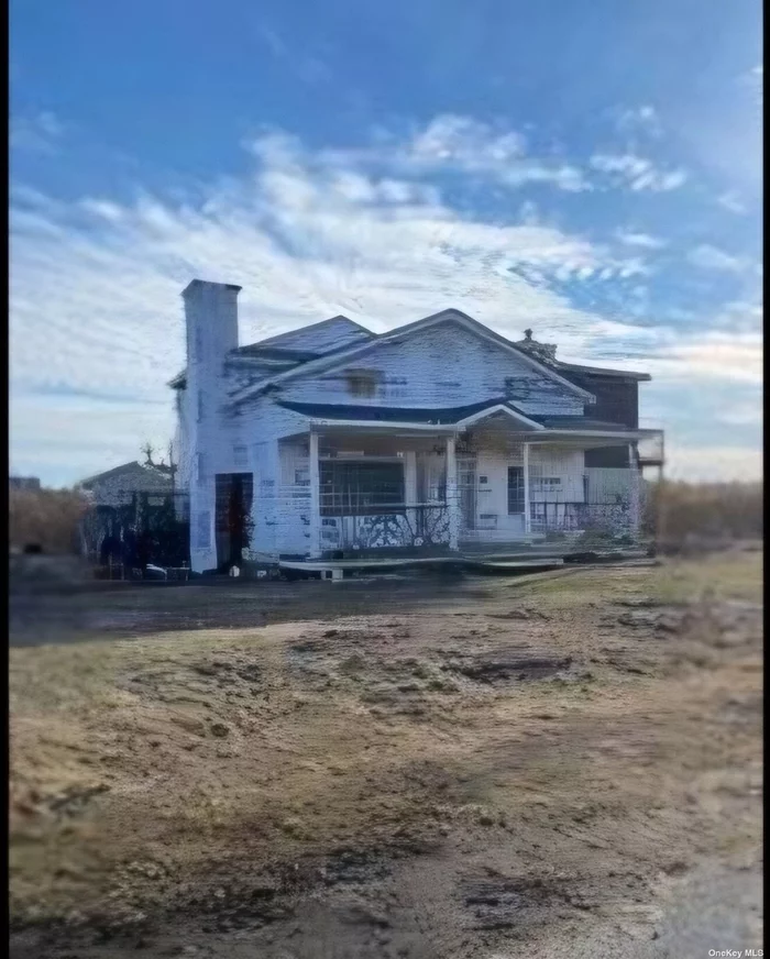 Large victorian home on a corner lot with second floor beautiful water views. House is gutted and must be lifted. Quiet neighborhood. Home is being sold as is. Perfect for an investor.