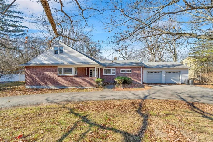 Welcome home to this beautiful, Freshly renovated in 2023 open, and bright House; offering spaciousness and calmness to ensure a tremendous quality of life! With its rustic, rich-look Dining room and modern-style soft Kitchen, this results in a tasty click! 43 Cedar Cliff provides a Private entrance, 5 stunning bedrooms, 2 nice bathrooms,  2 Garages, and a total of as big as 3, 652 square feet! The outside offers nice grounds and a back porch to enjoy nature! Order your showing now! You won&rsquo;t regret it!