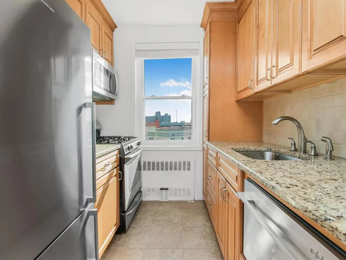 SUN DRENCHED, SPACIOUS 1 BED UNIT WITH VIEWS OF THE HENRY HUDSON BRIDGE & BRIGHT SOUTH-EASTERN EXPOSURES. THIS UNIT BOASTS FULLY REFINISHED OAK HARDWOOD FLOORS WITH NEW MODERN 4-INCH BASEBOARDS. THE KITCHEN IS RENOVATED WITH SOLID WOOD CABINETS, GRANITE COUNTER TOPS & STAINLESS STEEL APPLIANCES. THIS UNIT PROVIDES AN ABUNDANCE OF CLOSETS THROUGH OUT & EXTRA LARGE BEDROOM. THE LOCATION IS A COMMUTER&rsquo;S DREAM JUST STEPS AWAY FROM THE METRO NORTH, SPUYTEN DUYVIL STATION. 2530 INDEPENDENCE AVENUE IS A CHARMING MID CENTURY BUILDING, WITH A RECENTLY RENOVATED LOBBY, LOWER LEVEL, COMMON AREAS & NEW WINDOWS. SURROUNDED BY BEAUTIFUL LUSH PARKS, THE BUILDING IS DOG-FRIENDLY, WITH BREED RESTRICTIONS. THE BUILDING HAS A LIVE-IN SUPER, BIKE STORAGE, & LAUNDRY ROOM. 15% DOWN PAYMENT IS PERMITTED, PURCHASE SUBJECT TO BOARD APPROVAL. MAINTENANCE IS $762, ASSESSMENT IS $217.