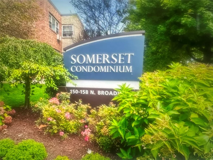 Beautiful 2-bedroom, 2-bath condo featuring an assigned parking space, private storage, and a balcony. The master bedroom includes a walk-in closet and an en-suite bathroom. Conveniently located just 5 minutes from WP&rsquo;s downtown area and close to I-287, Metro-North, and bus routes. A must-see!