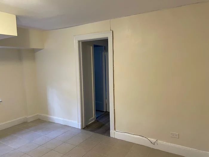 Adorable one bedroom convenient on foot to commuter train, shops, dining, and amenities in Bronxville village. Parking for one car. Fitting for a pied-a-terre. Coop board approval required.